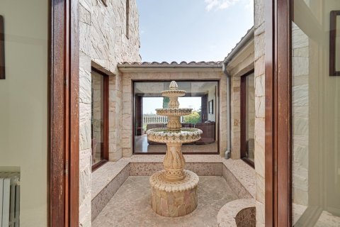 Villa de 6 dormitorios en venta en Blanes, Gerona, Cataluña, Spain № 1276 - foto 17