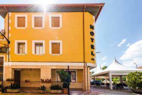Propiedad comercial de 17 dormitorios en venta en Barcelona, Cataluña, Spain № 1274 - foto 17