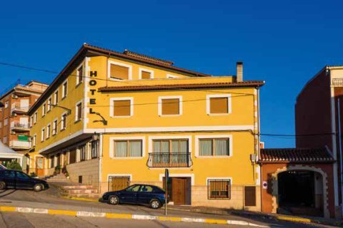 Propiedad comercial de 17 dormitorios en venta en Barcelona, Cataluña, Spain № 1274 - foto 2