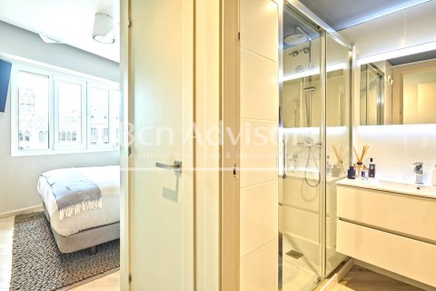 Apartamento de 1 dormitorio en venta en Barcelona, Cataluña, Spain № 2905 - foto 18