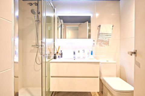 Apartamento de 1 dormitorio en venta en Barcelona, Cataluña, Spain № 2905 - foto 19