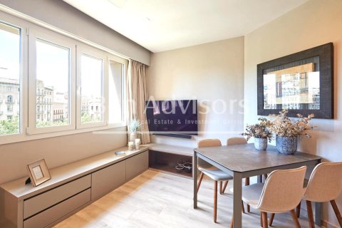 Apartamento de 1 dormitorio en venta en Barcelona, Cataluña, Spain № 2905 - foto 3