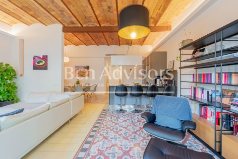 Apartamento de 3 dormitorios en venta en Barcelona, Cataluña, Spain № 2899 - foto 6
