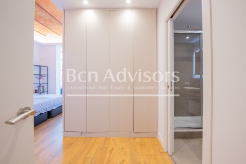 Apartamento de 3 dormitorios en venta en Barcelona, Cataluña, Spain № 2899 - foto 19