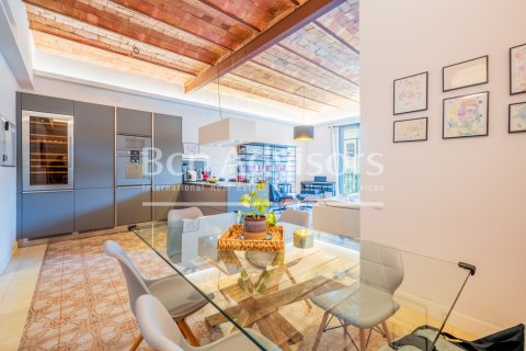 Apartamento de 3 dormitorios en venta en Barcelona, Cataluña, Spain № 2899 - foto 10