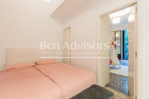 Apartamento de 3 dormitorios en venta en Barcelona, Cataluña, Spain № 2900 - foto 21