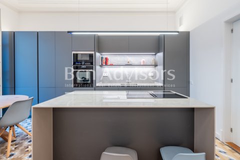 Apartamento de 3 dormitorios en venta en Barcelona, Cataluña, Spain № 2900 - foto 10