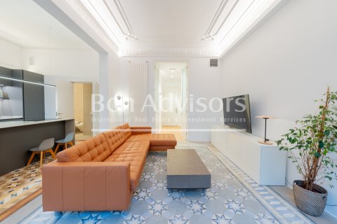 Apartamento de 3 dormitorios en venta en Barcelona, Cataluña, Spain № 2900 - foto 13