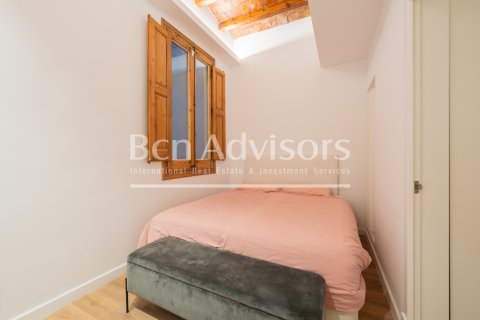 Apartamento de 3 dormitorios en venta en Barcelona, Cataluña, Spain № 2900 - foto 23