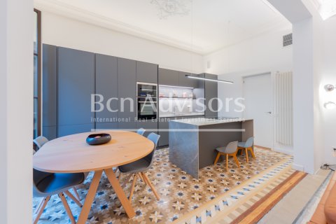 Apartamento de 3 dormitorios en venta en Barcelona, Cataluña, Spain № 2900 - foto 9