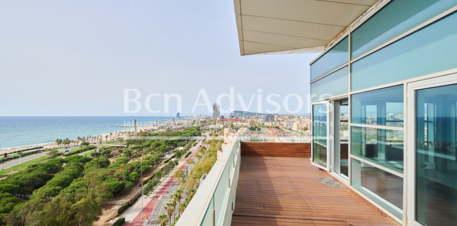 Ático de 2 dormitorios en venta en Barcelona, Cataluña, Spain № 2901