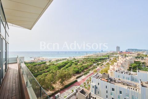 Ático de 2 dormitorios en venta en Barcelona, Cataluña, Spain № 2901 - foto 13
