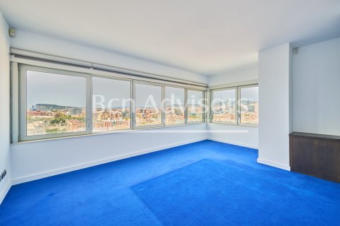 Ático de 2 dormitorios en venta en Barcelona, Cataluña, Spain № 2901 - foto 27