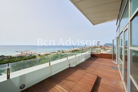 Ático de 2 dormitorios en venta en Barcelona, Cataluña, Spain № 2901 - foto 2