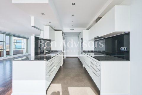 Ático de 2 dormitorios en venta en Barcelona, Cataluña, Spain № 2901 - foto 20