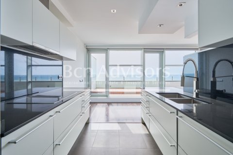 Ático de 2 dormitorios en venta en Barcelona, Cataluña, Spain № 2901 - foto 19
