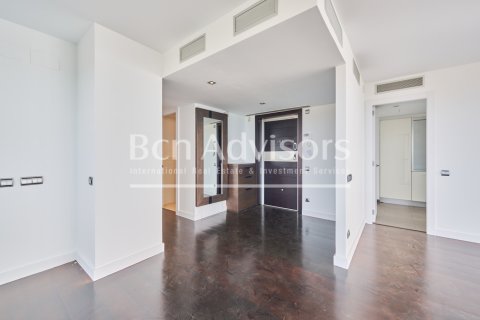Ático de 2 dormitorios en venta en Barcelona, Cataluña, Spain № 2901 - foto 25