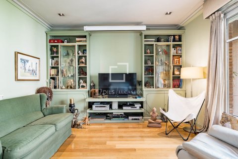 4 bedrooms apartment for sale in Barcelona, Catalonia, Spain № 6822 - photo 8