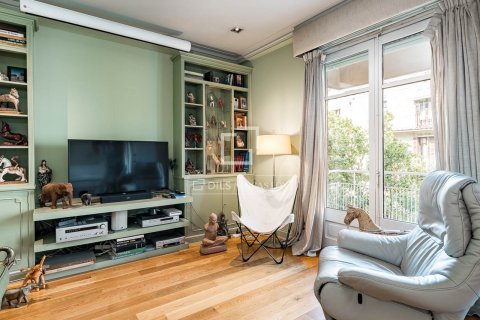4 bedrooms apartment for sale in Barcelona, Catalonia, Spain № 6822 - photo 7