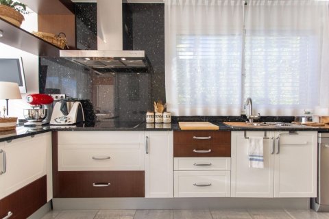 Сasa de 4 dormitorios en venta en Sant Andreu de Llavaneres, Barcelona, Cataluña, Spain № 6209 - foto 25