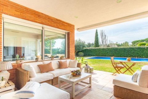 Сasa de 4 dormitorios en venta en Sant Andreu de Llavaneres, Barcelona, Cataluña, Spain № 6209 - foto 4