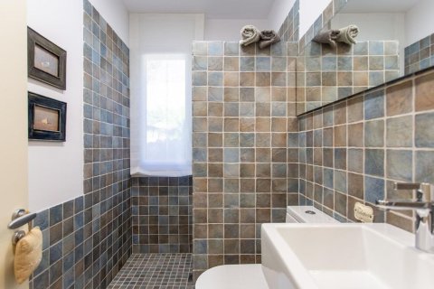 Сasa de 4 dormitorios en venta en Sant Andreu de Llavaneres, Barcelona, Cataluña, Spain № 6209 - foto 26