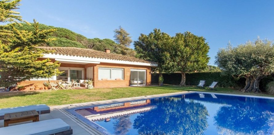 Сasa de 4 dormitorios en venta en Sant Andreu de Llavaneres, Barcelona, Cataluña, Spain № 6209