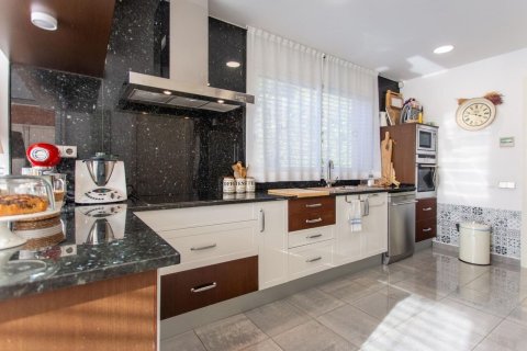 Сasa de 4 dormitorios en venta en Sant Andreu de Llavaneres, Barcelona, Cataluña, Spain № 6209 - foto 24