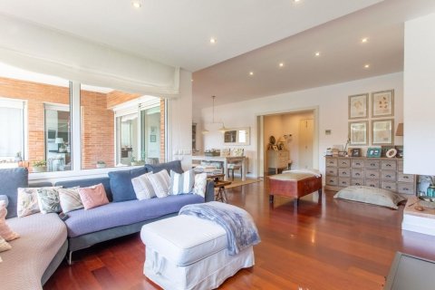 Сasa de 4 dormitorios en venta en Sant Andreu de Llavaneres, Barcelona, Cataluña, Spain № 6209 - foto 13