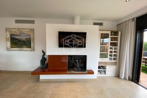 Купить виллу в Кальдес д'Эстрак, Испания с 5 спален, 379м², № 945 - фото 16