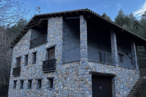 Сasa de 4 dormitorios en venta en Gerona, Cataluña, Spain № 4686