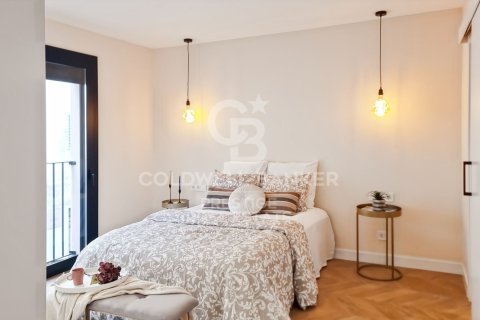 Apartamento de 2 dormitorios en venta en Barcelona, Cataluña, Spain № 5779 - foto 7