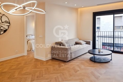 Apartamento de 2 dormitorios en venta en Barcelona, Cataluña, Spain № 5779 - foto 4