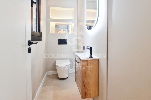 Apartamento de 2 dormitorios en venta en Barcelona, Cataluña, Spain № 5779 - foto 16