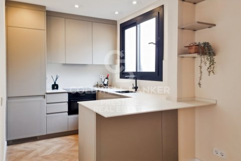 Apartamento de 2 dormitorios en venta en Barcelona, Cataluña, Spain № 5779 - foto 9