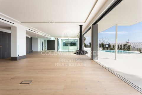 Сasa de 8 dormitorios en venta en Barcelona, Cataluña, Spain № 5781 - foto 9