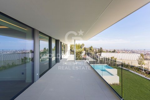 Сasa de 8 dormitorios en venta en Barcelona, Cataluña, Spain № 5781 - foto 22