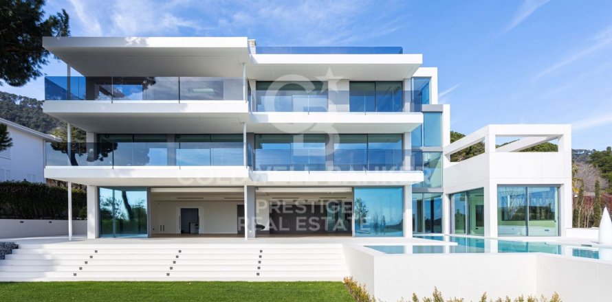 Сasa de 8 dormitorios en venta en Barcelona, Cataluña, Spain № 5781