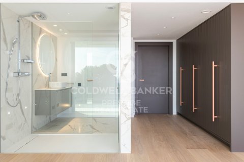 Сasa de 8 dormitorios en venta en Barcelona, Cataluña, Spain № 5781 - foto 20