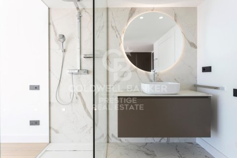 Сasa de 8 dormitorios en venta en Barcelona, Cataluña, Spain № 5781 - foto 21
