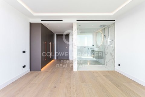 Сasa de 8 dormitorios en venta en Barcelona, Cataluña, Spain № 5781 - foto 25