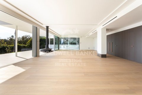 Сasa de 8 dormitorios en venta en Barcelona, Cataluña, Spain № 5781 - foto 10