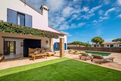 Сasa de 5 dormitorios en venta en Calella De Palafrugell, Gerona, Cataluña, Spain № 1763 - foto 4