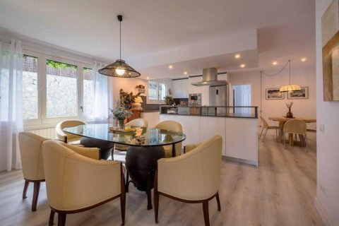 Сasa de 5 dormitorios en venta en Calella De Palafrugell, Gerona, Cataluña, Spain № 1763 - foto 6
