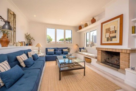Сasa de 5 dormitorios en venta en Calella De Palafrugell, Gerona, Cataluña, Spain № 1763 - foto 5