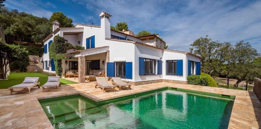 Сasa de 5 dormitorios en venta en Calella De Palafrugell, Gerona, Cataluña, Spain № 1763