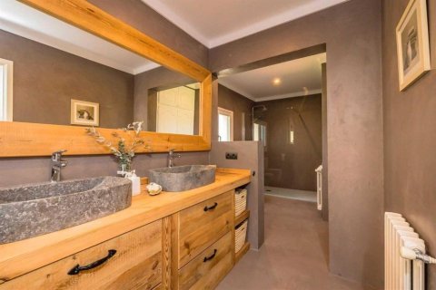 Сasa de 5 dormitorios en venta en Calella De Palafrugell, Gerona, Cataluña, Spain № 1763 - foto 14