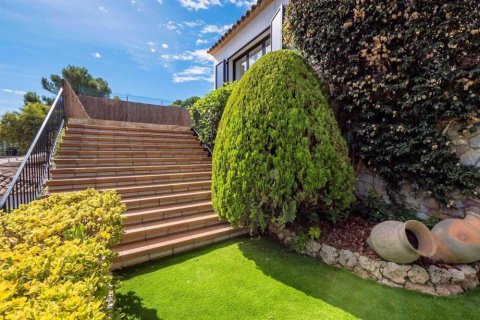 Сasa de 5 dormitorios en venta en Calella De Palafrugell, Gerona, Cataluña, Spain № 1763 - foto 19
