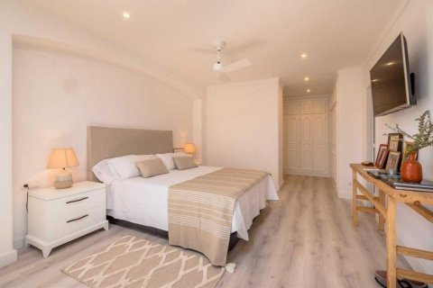 Сasa de 5 dormitorios en venta en Calella De Palafrugell, Gerona, Cataluña, Spain № 1763 - foto 12