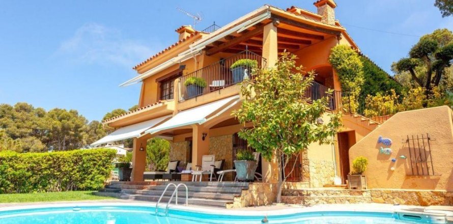 Сasa de 5 dormitorios en venta en Tamariu, Gerona, Cataluña, Spain № 1765